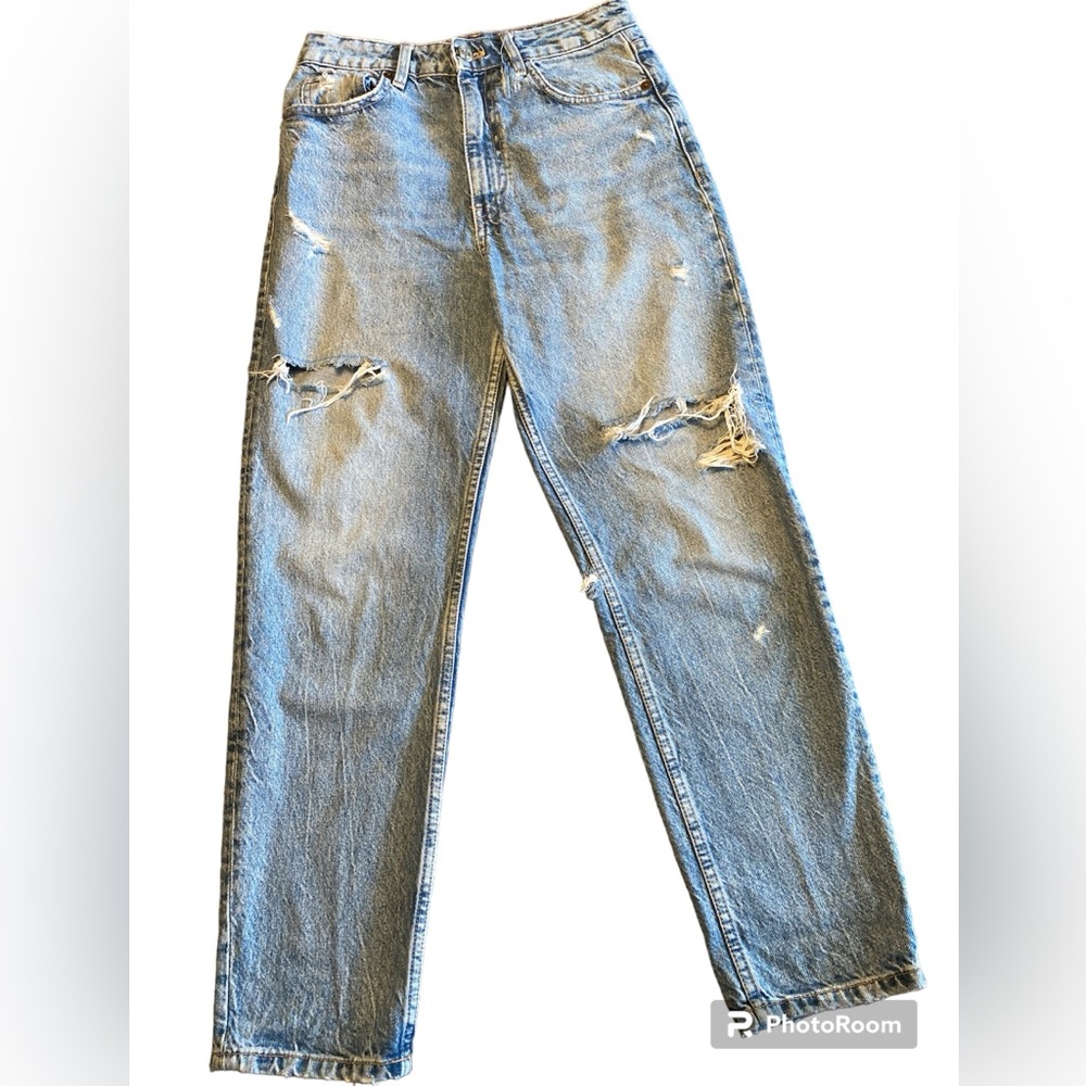 Zara Straight Leg High-Rise Distressed Jeans Size 6